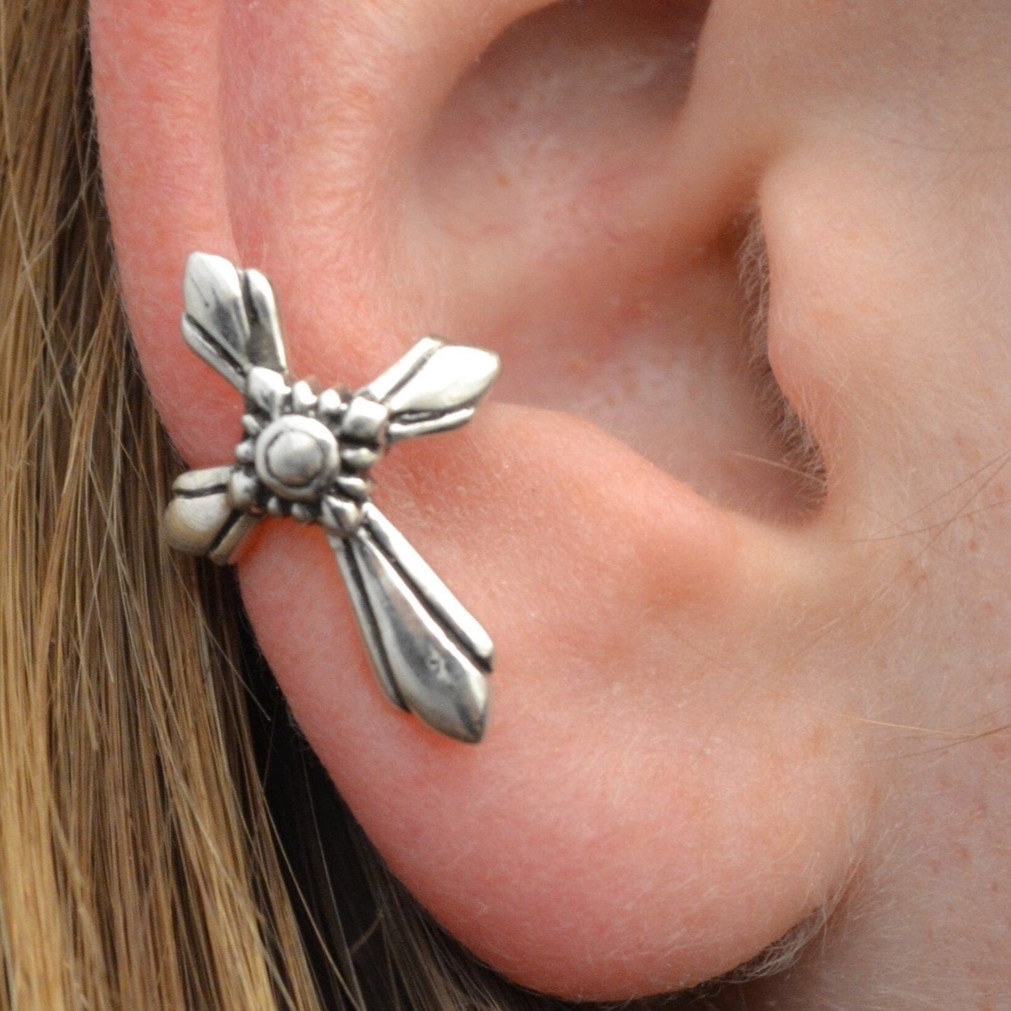 Cross - Ear Cuff - EC399