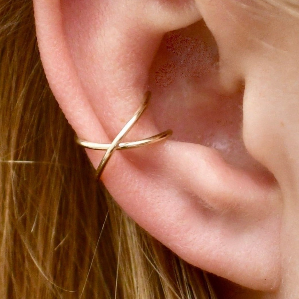 Criss Cross - Ear Cuff - EC320