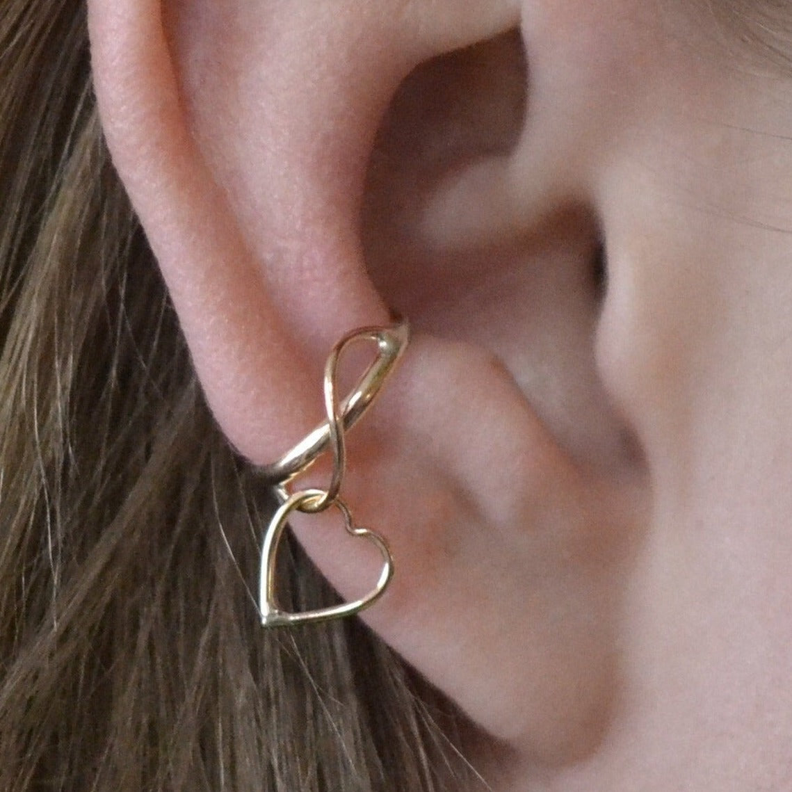 Dangle Heart - Ear Cuff - EC312