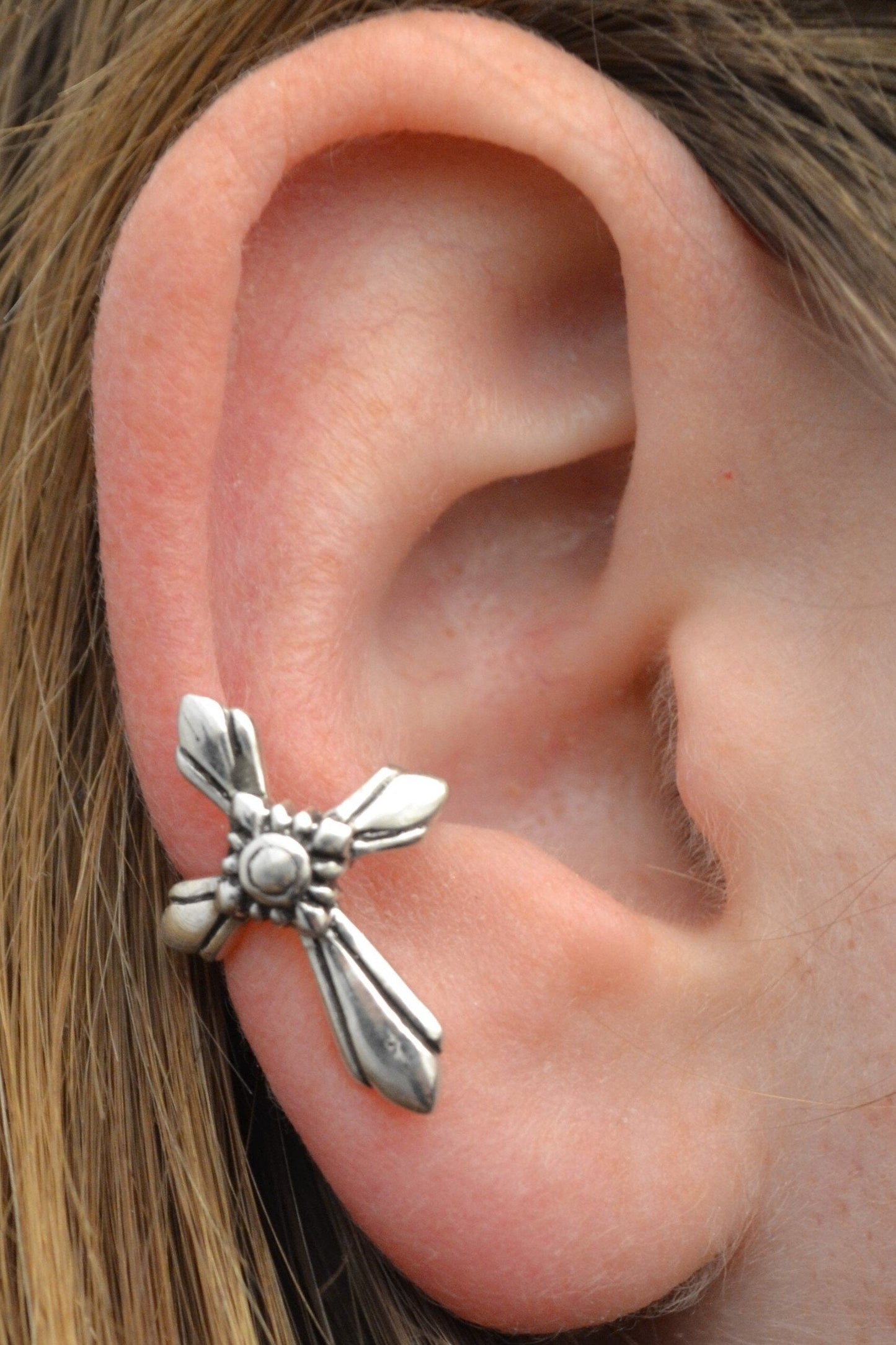 Cross - Ear Cuff - EC399