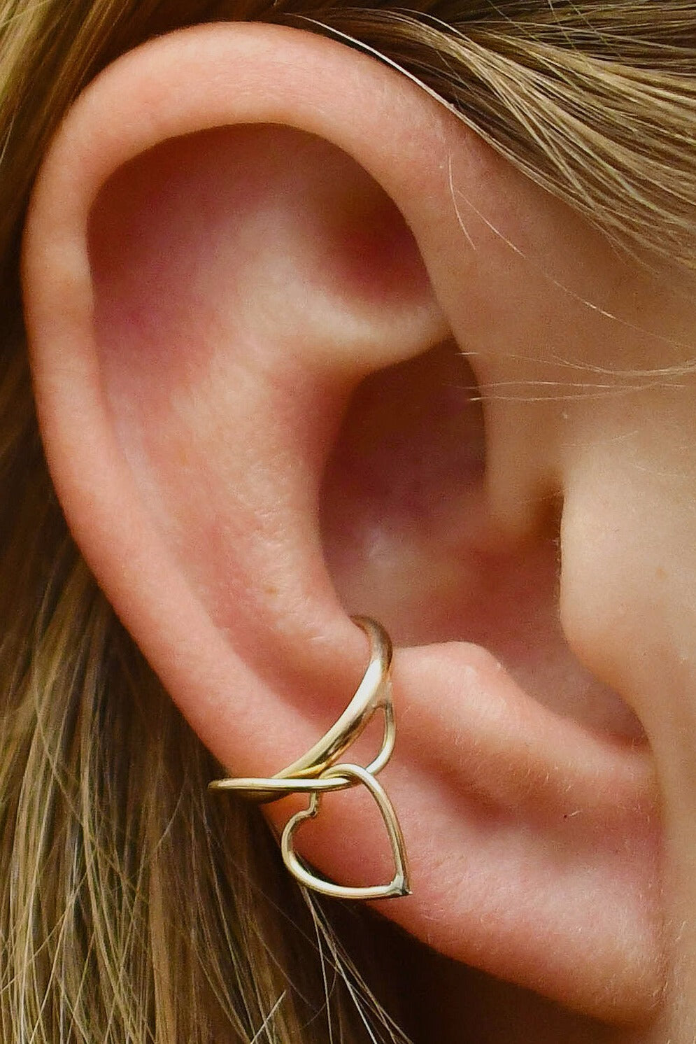 Dangle Heart - Ear Cuff - EC312