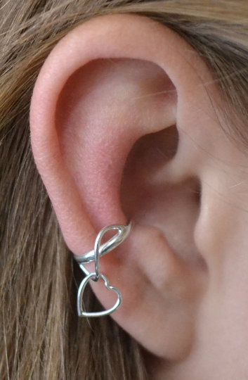 Dangle Heart - Ear Cuff - EC312