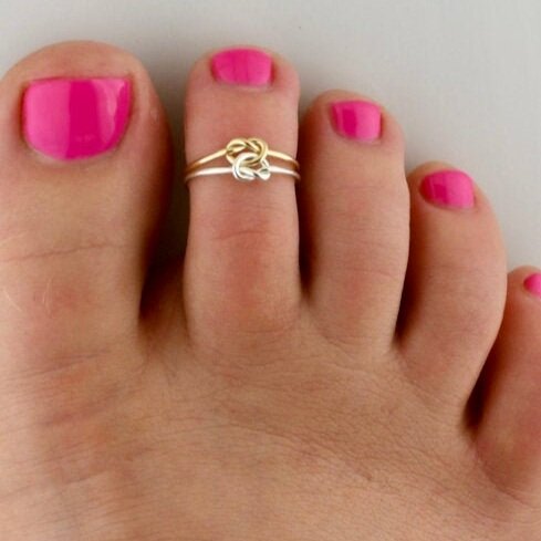 Love Knot - Adjustable Toe Ring - TRA24