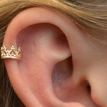 Crown - Cartilage Ear Cuff - EC619