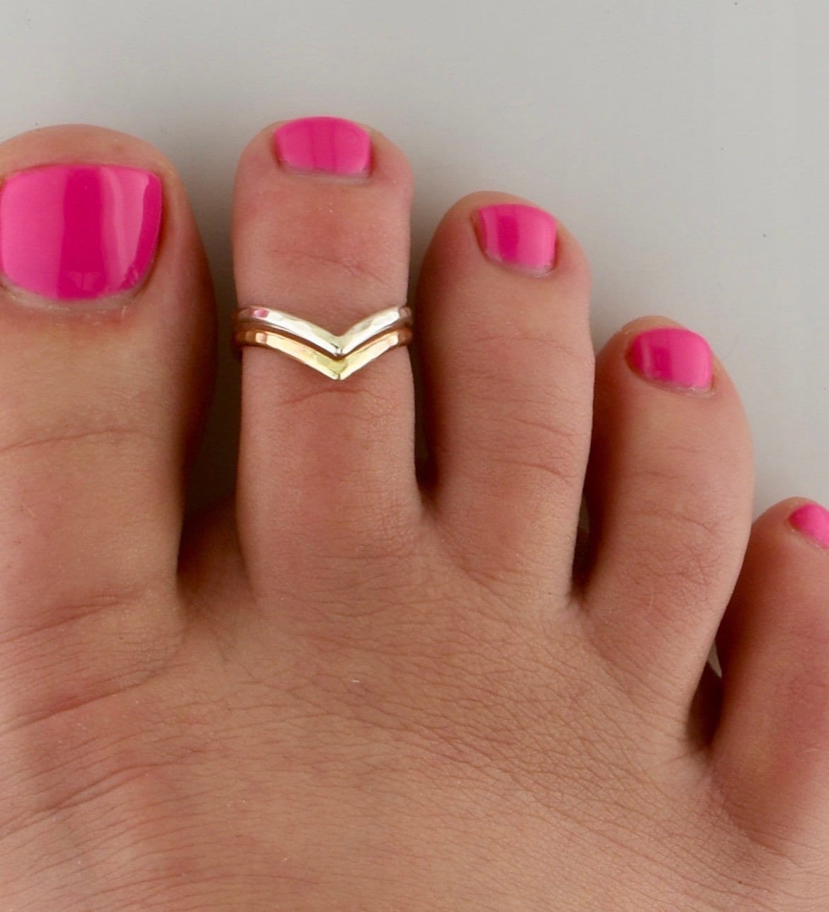 Double V - Toe Ring - TR16