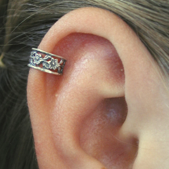 Floral Lace - Pierced Cartilage Ear Cuff - EC714