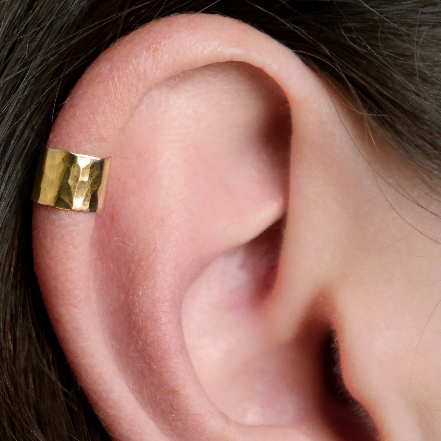 Wide Band Hammered - Cartilage Ear Cuff - EC605